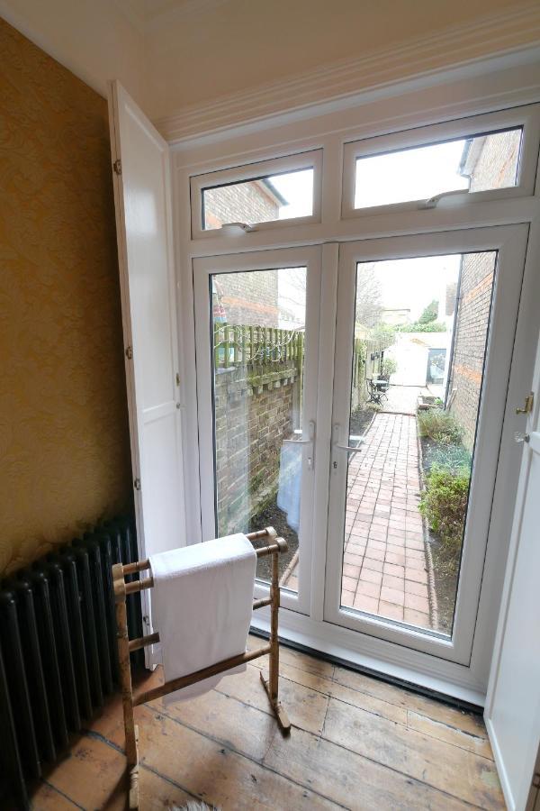 Quirky Spacious Ground Floor Victorian Garden Flat Worthing Bagian luar foto